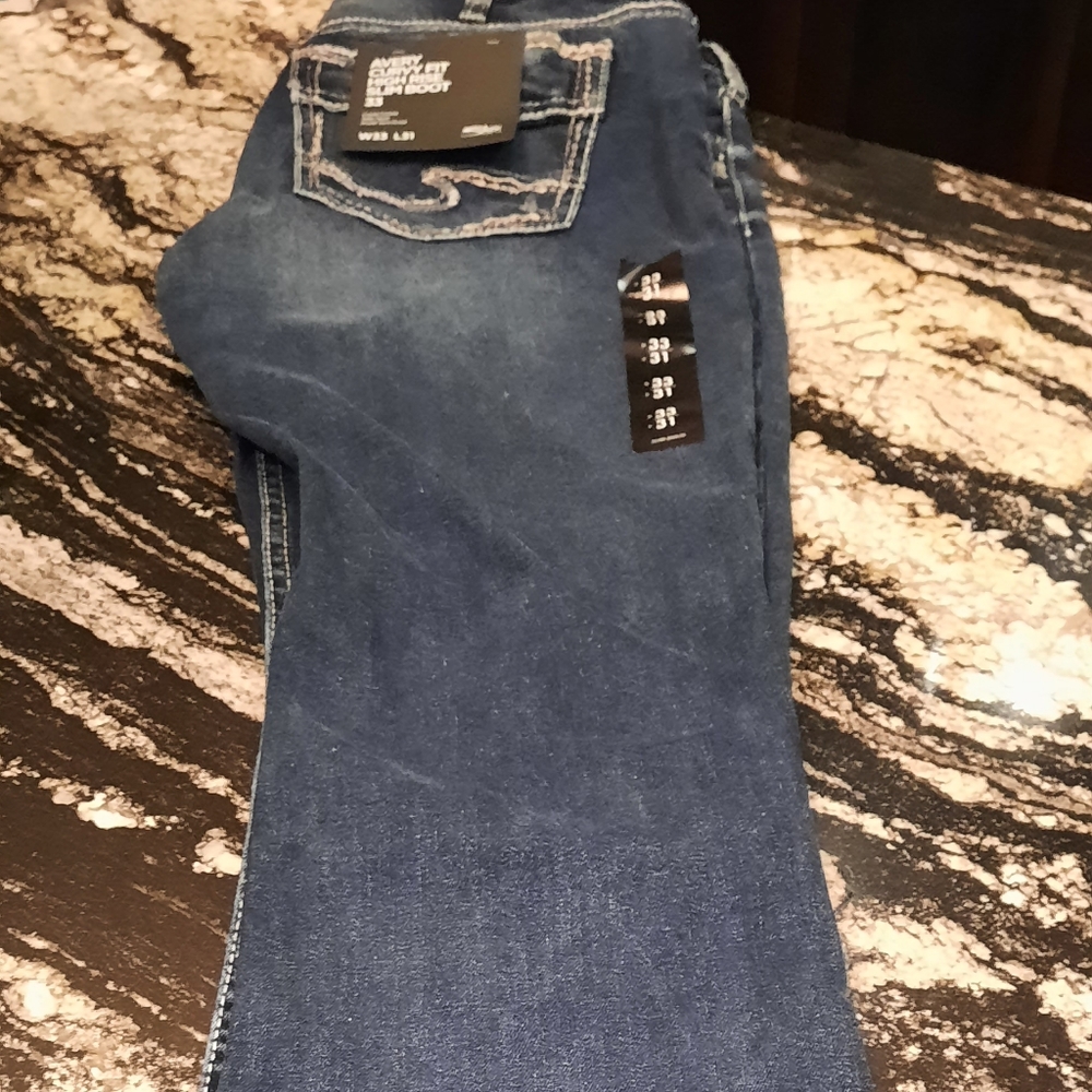 Silver Jeans Avery Curvy Fit High Rise Slim Boot